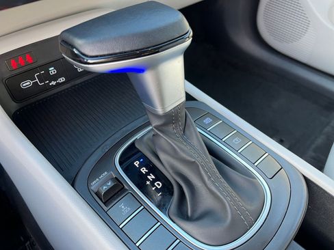 Used 2025 Hyundai Kona SEL image 42