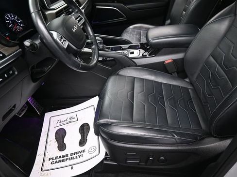 Used 2022 Kia Telluride SX w/ SX Prestige Package image 15