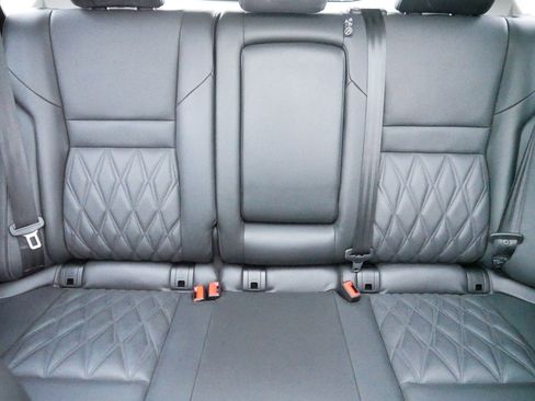 Certified 2022 Nissan Rogue Platinum w/ Head-Up Display Package image 13