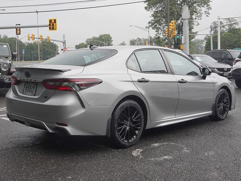 Used 2022 Toyota Camry SE w/ Convenience Package FWD image 8