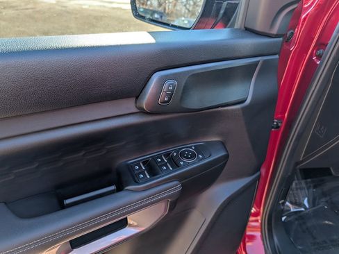 Used 2025 Ford Ranger XLT w/ Chrome Accent Package AWD/4WD image 16