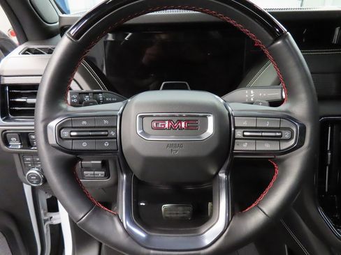 Used 2025 GMC Yukon AT4 Ultimate image 45