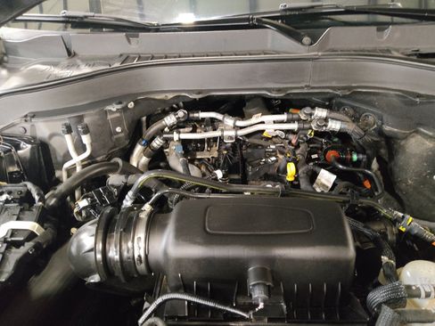 Used 2021 Ford Explorer XLT w/ Equipment Group 202A image 30