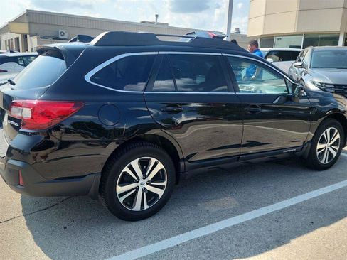 Used 2018 Subaru Outback 2.5i Limited AWD/4WD image 4