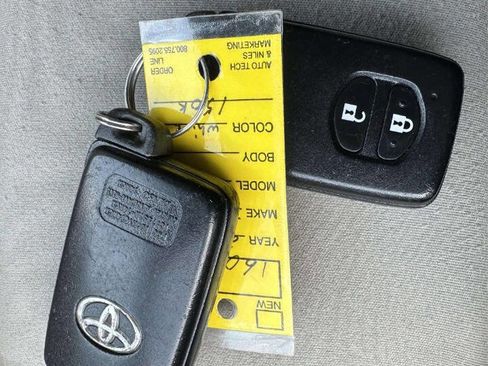 Used 2010 Toyota Prius FWD image 35