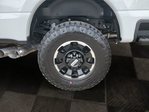 New 2026 Ford F350 Lariat w/ Tremor Off-Road Package AWD/4WD image 5