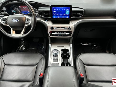 Used 2023 Ford Explorer XLT w/ Equipment Group 202A image 15