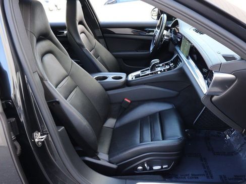Used 2018 Porsche Panamera 4S w/ Premium Package Plus AWD/4WD image 32