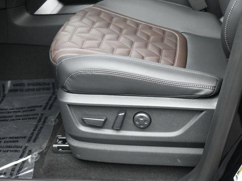 New 2026 Nissan Armada Platinum AWD/4WD image 17