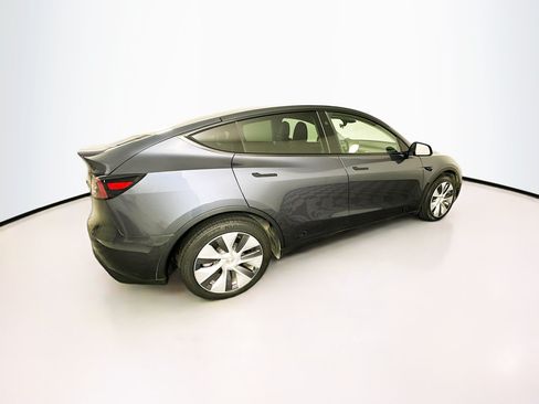 Used 2023 Tesla Model Y Long Range AWD/4WD image 10