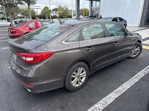 Used 2015 Hyundai Sonata SE w/ Option Group 09 image 3