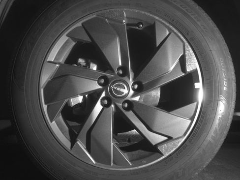 Used 2025 Nissan Rogue SV FWD image 12