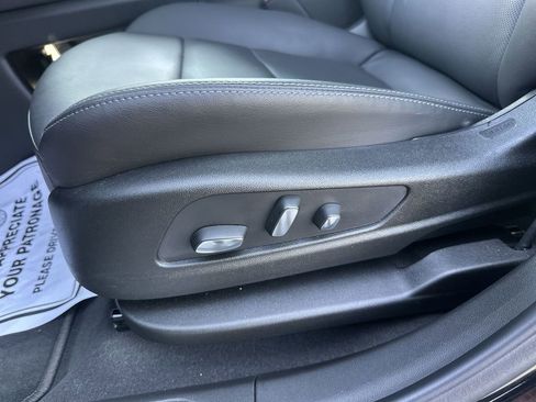 New 2025 Cadillac XT5 Premium Luxury image 12