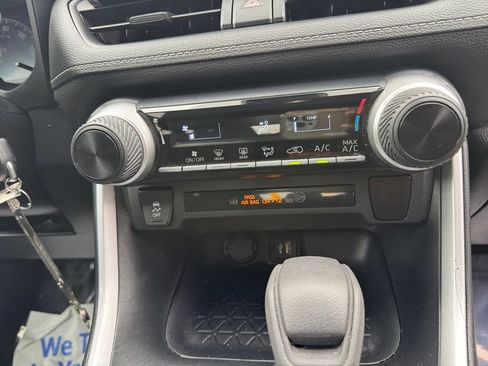 Used 2023 Toyota RAV4 LE FWD image 19