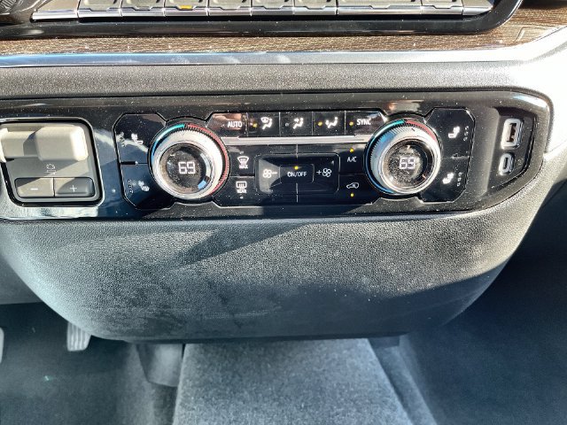 New 2026 Chevrolet Silverado 1500 RST w/ LPO, Dark Essentials Package AWD/4WD image 24