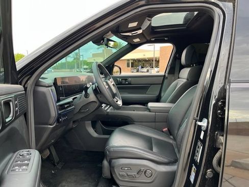 Used 2025 Hyundai Santa Fe Calligraphy AWD/4WD image 11
