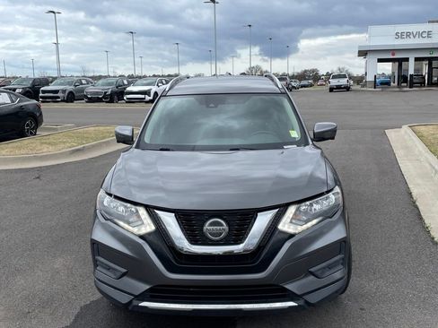 Used 2019 Nissan Rogue SV w/ Premium Package image 2