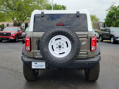 New 2026 Ford Bronco Heritage Edition AWD/4WD image 5