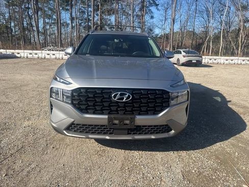 Used 2023 Hyundai Santa Fe SEL image 2