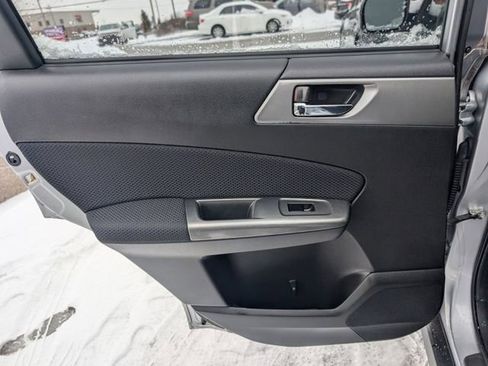 Used 2012 Subaru Forester 2.5X Premium w/ All-Weather Pkg image 18