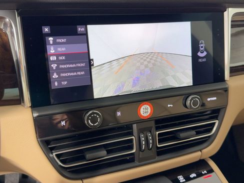 Certified 2026 Porsche Macan AWD/4WD image 23