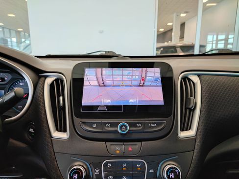 Used 2024 Chevrolet Malibu LT image 25