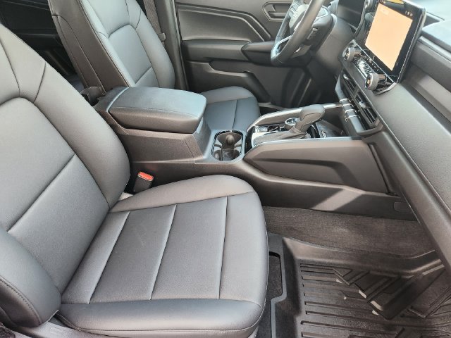 Used 2026 Chevrolet Colorado Trail Boss AWD/4WD image 18