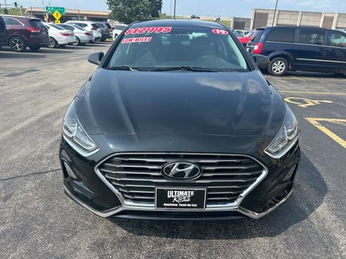 Used 2019 Hyundai Sonata SE image 2