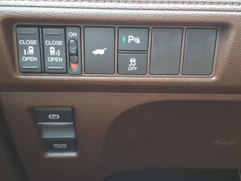 Used 2025 Honda Odyssey Touring image 14
