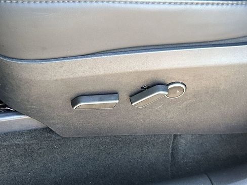 Used 2024 Tesla Model Y Long Range RWD image 17