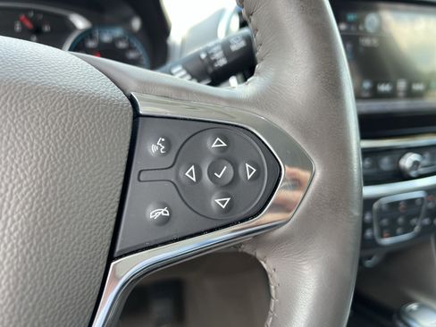 Used 2019 Chevrolet Traverse Premier w/ Driver Confidence II Package FWD image 30