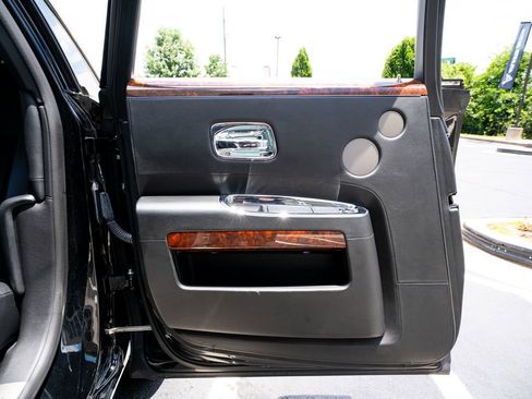 Used 2010 Rolls-Royce Ghost RWD image 45