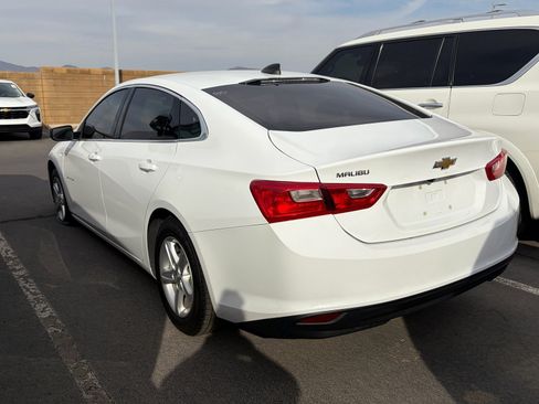 Used 2023 Chevrolet Malibu LS image 4
