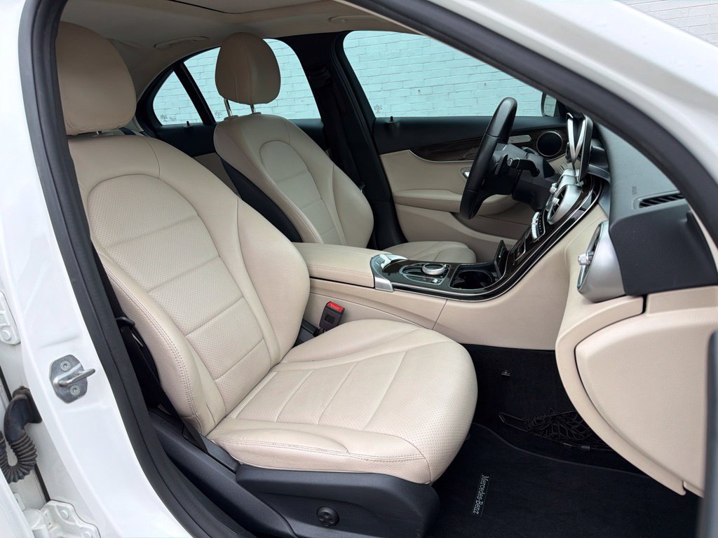 Used 2019 Mercedes-Benz C 300 4MATIC Sedan image 13