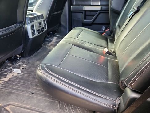 Used 2018 Ford F150 Lariat w/ Equipment Group 502A Luxury image 10