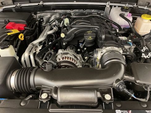 New 2025 Jeep Gladiator Rubicon w/ Safety Group image 18