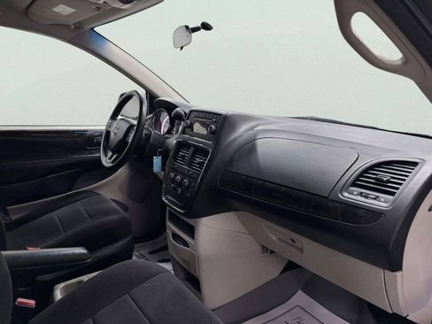 Used 2013 Dodge Grand Caravan SE FWD image 36