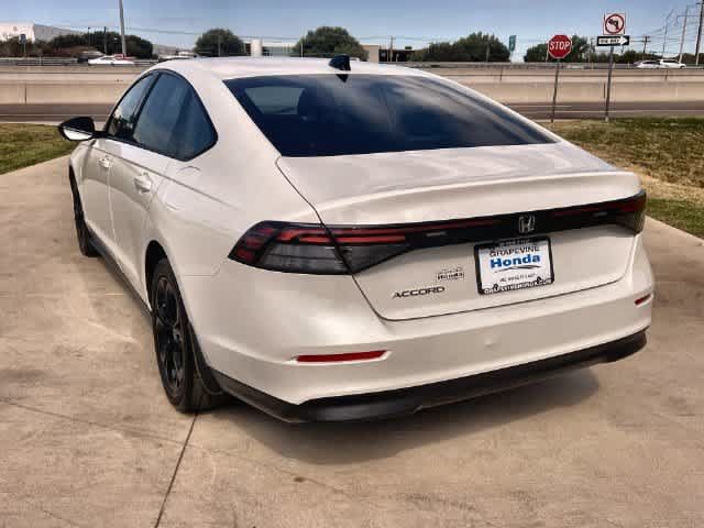 Used 2025 Honda Accord SE image 5
