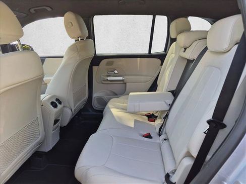Used 2026 Mercedes-Benz GLB 250 image 17