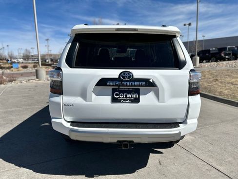 Used 2024 Toyota 4Runner TRD Off-Road Premium AWD/4WD image 7