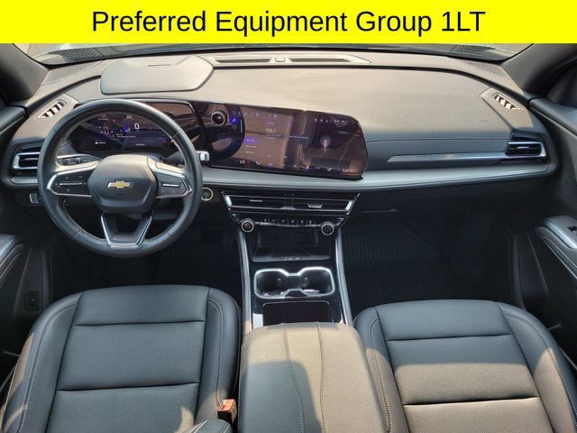 Used 2025 Chevrolet Traverse LT w/ Driver Confidence Package FWD image 8