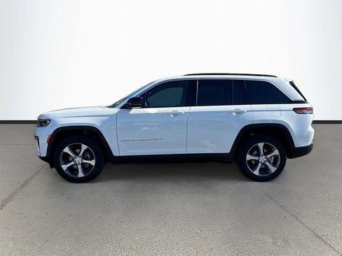 New 2026 Jeep Grand Cherokee Limited w/ Trailer Tow Package RWD image 4