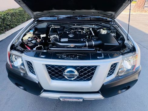 Used 2013 Nissan Xterra X image 15