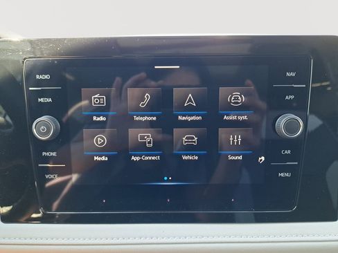 New 2025 Volkswagen Taos SEL image 22