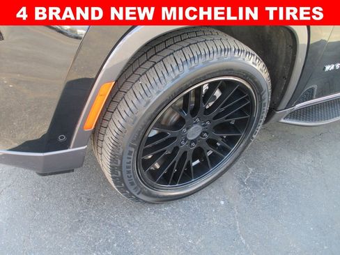 Used 2022 Jeep Wagoneer Series III image 4