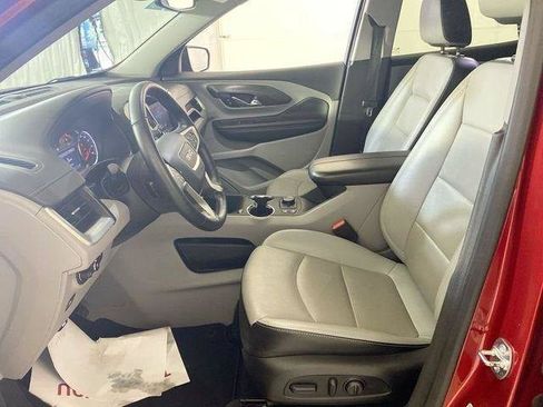 Used 2024 GMC Terrain SLT AWD/4WD image 28