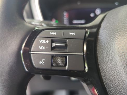 Used 2025 Honda Pilot Black Edition image 14