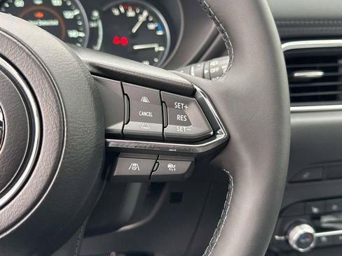 New 2025 MAZDA CX-5 Signature image 17