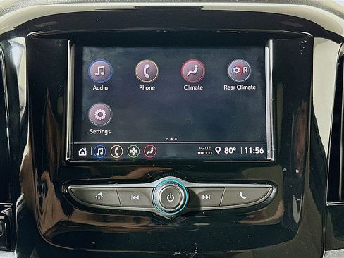 Used 2022 Chevrolet Traverse LS image 14