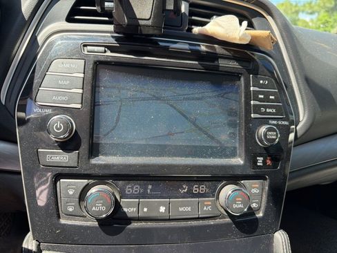 Used 2017 Nissan Maxima 3.5 SL image 16